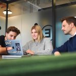 Cum să fii un bun ascultător și să construiești relații cu ceilalți