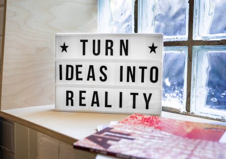 Vreau să lansez propria afacere. 6 sfaturi pentru a avea succes