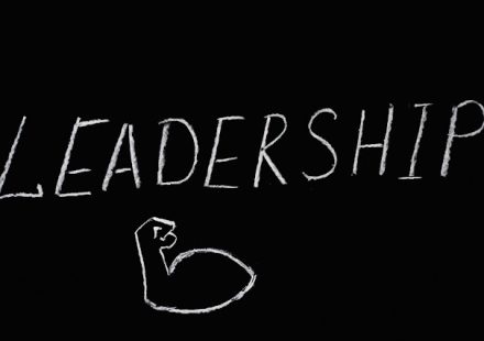 Cum să devii un lider dacă ești introvert?